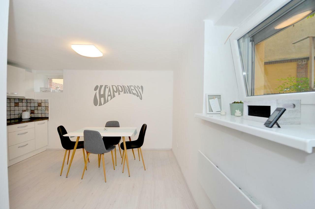 Pure Apartman ペーチ エクステリア 写真