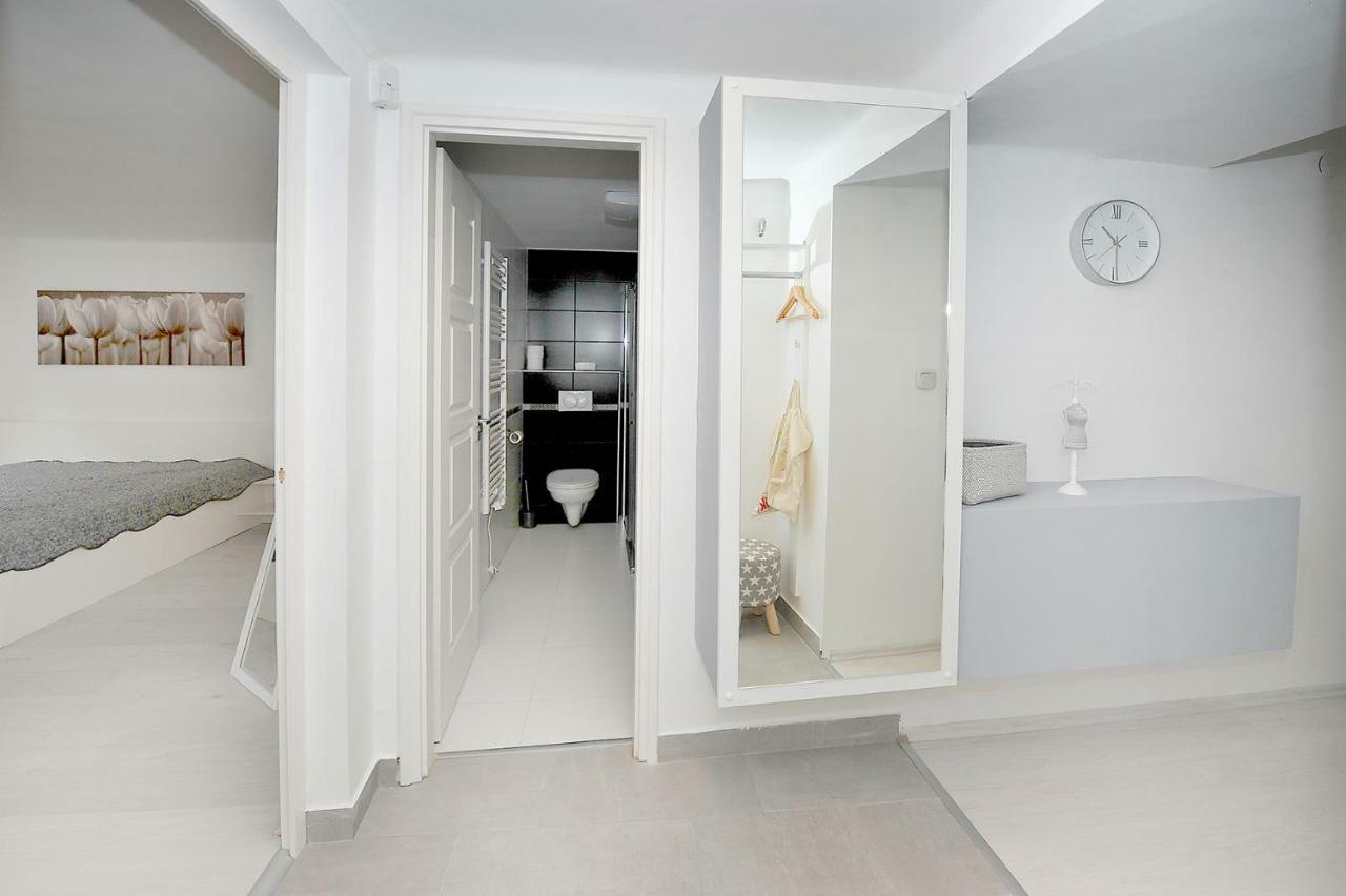 Pure Apartman ペーチ エクステリア 写真